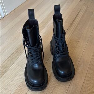 Bottega Veneta Lug Lace Up Ankle Boots - 39